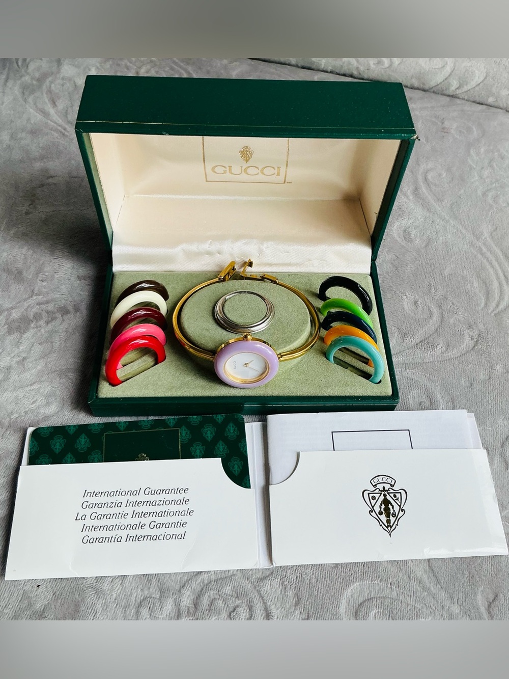 DRESSY MODERN GUCCI bangle watch with set of interchangeable bezels β€οΈππππ€ - Picture 14 of 16